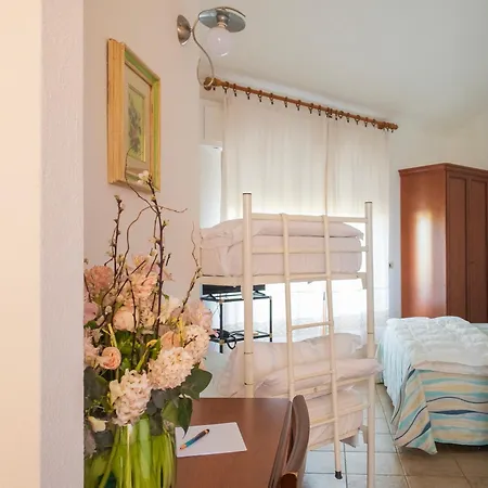 Donatella Hotell