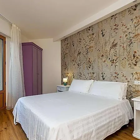 Hotell Donatella Posada (Sardinia)