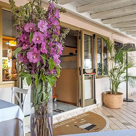 Donatella Hotel 3*
