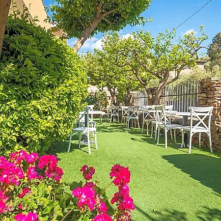 Hotell Donatella 3*